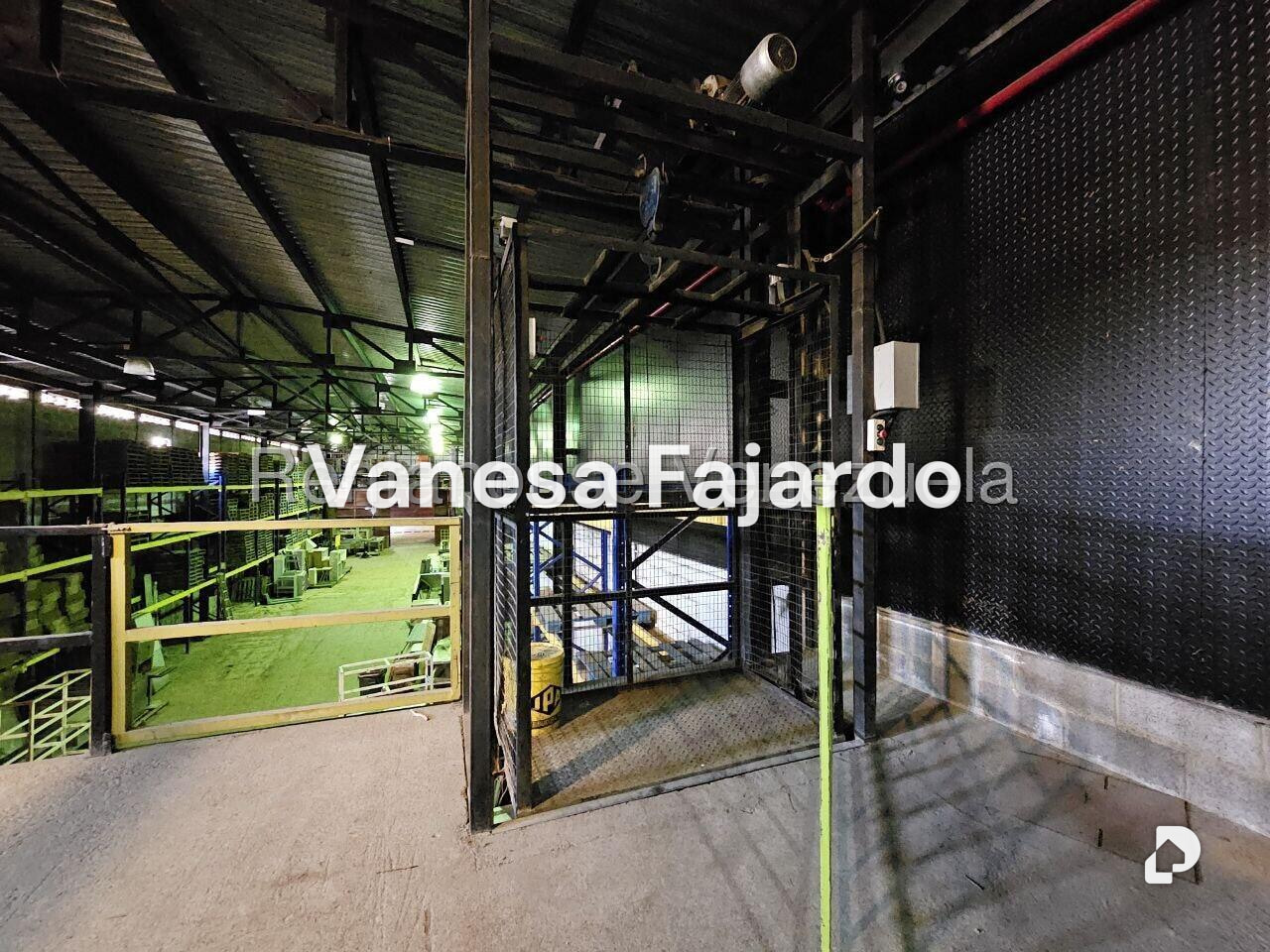 Local comercial en La Yaguara, Caracas – 17