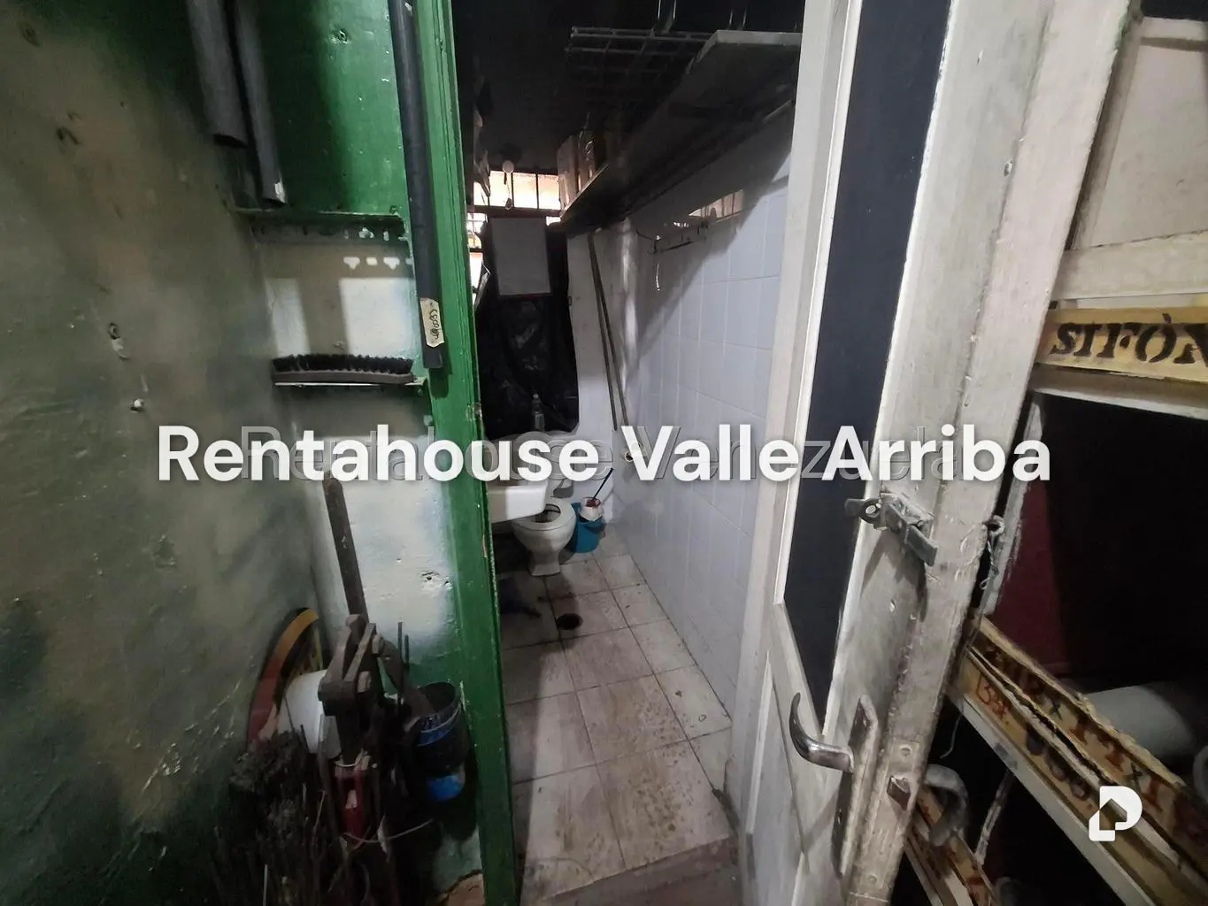 Local comercial en Las Acacias, Caracas – 12