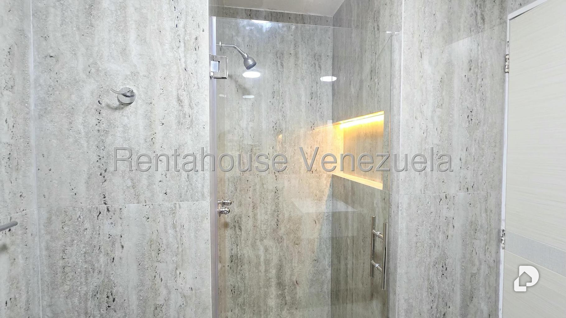Apartamento en Santa Fe Norte, Caracas – 24