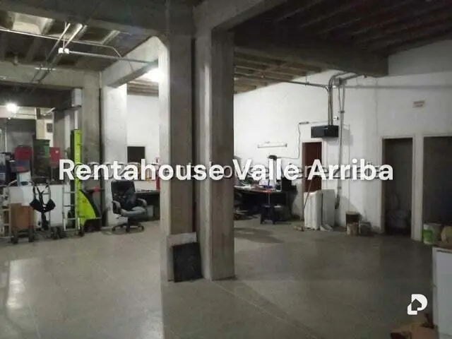 Local comercial en Parroquia La Candelaria, Caracas – 13