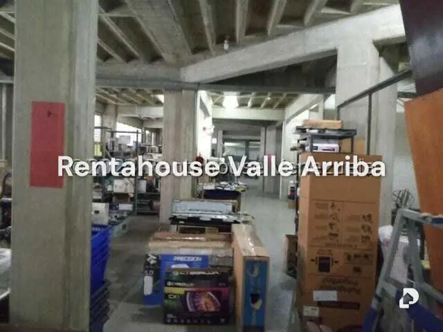 Local comercial en Parroquia La Candelaria, Caracas – 12