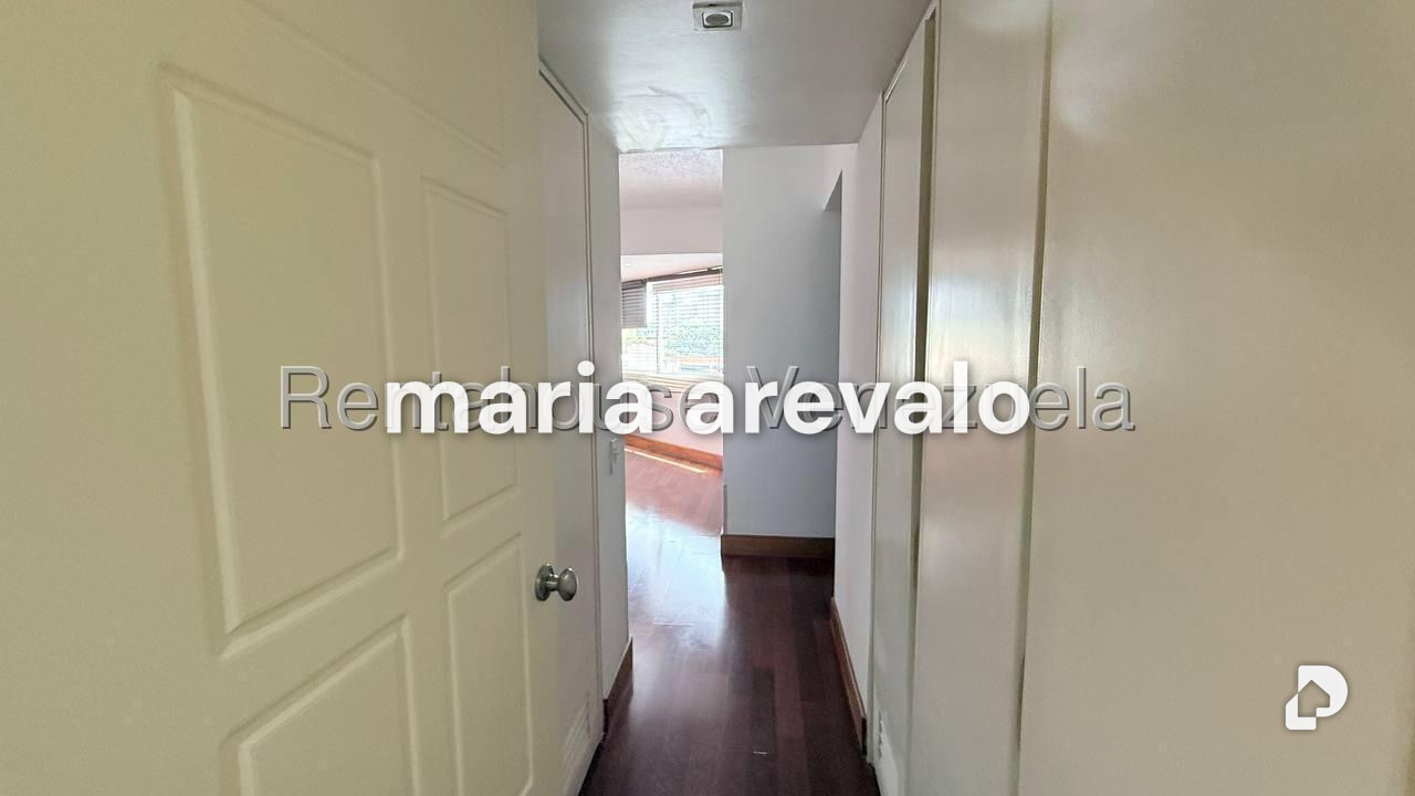 Apartment in Los Dos Caminos, Caracas – 29