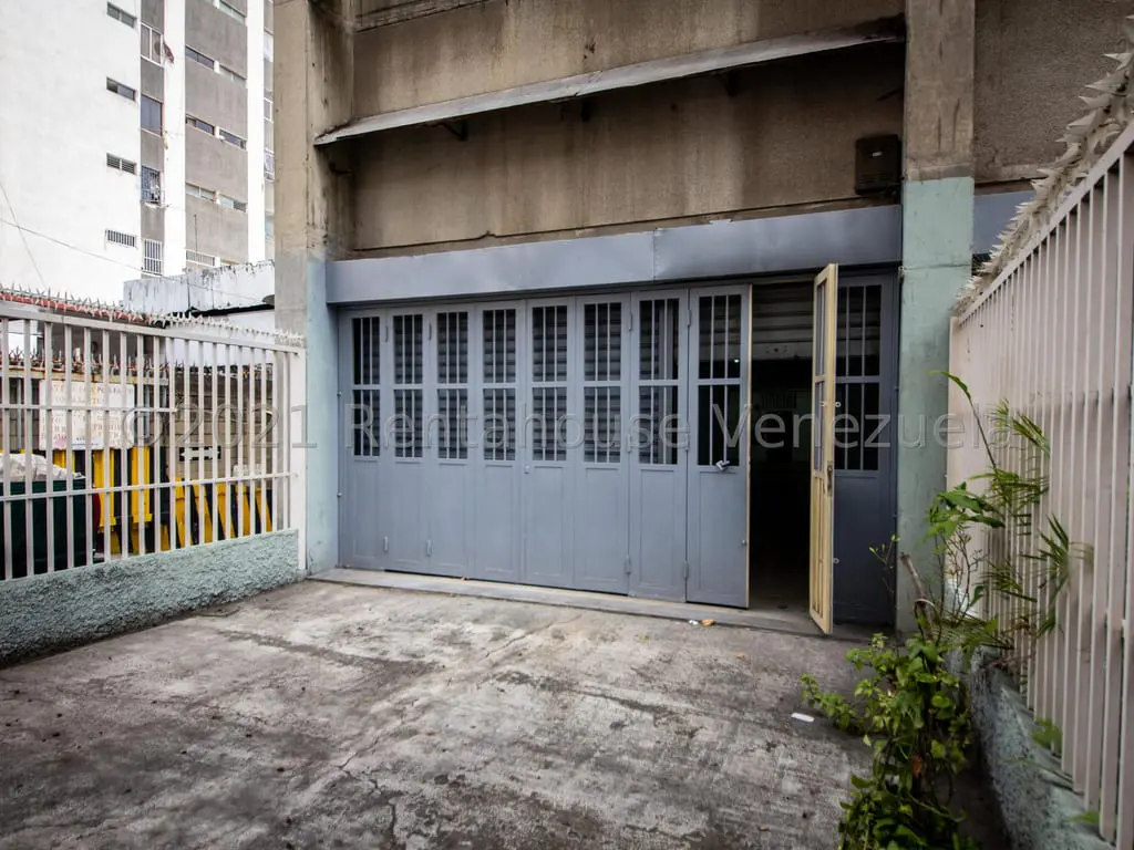 Local comercial en Puente Hierro, Caracas - 1