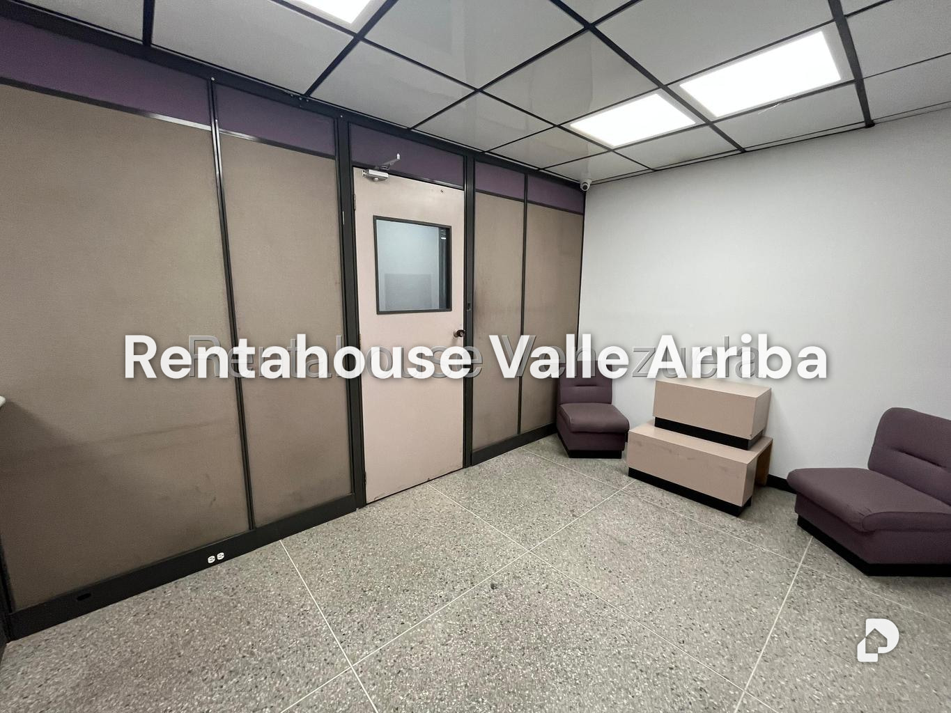 Local comercial en La Urbina, Caracas – 5
