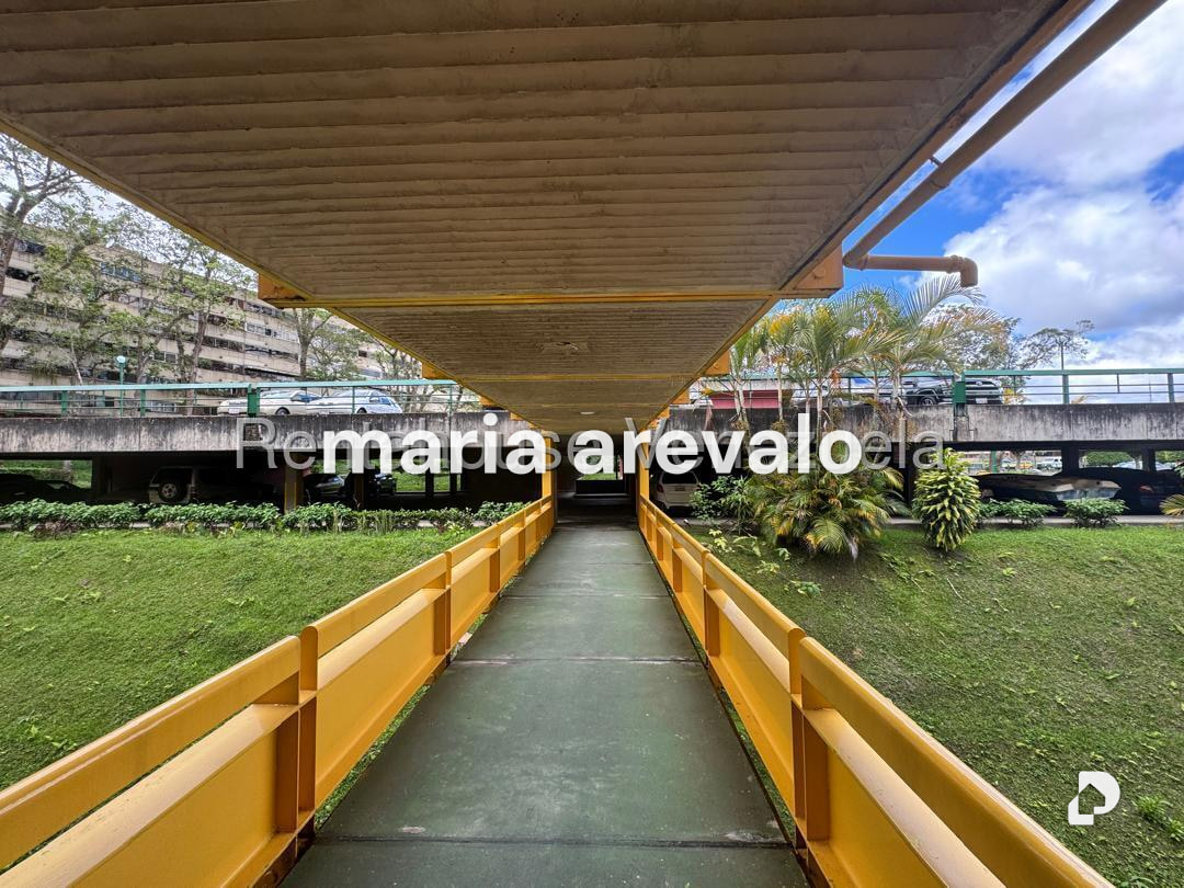 Apartment in La Rosaleda, San Antonio de Los Altos – 26