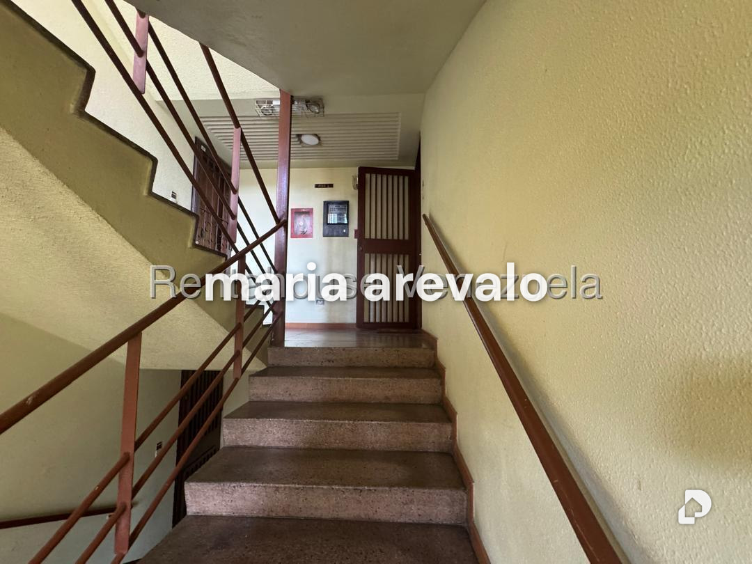 Apartment in La Rosaleda, San Antonio de Los Altos – 28