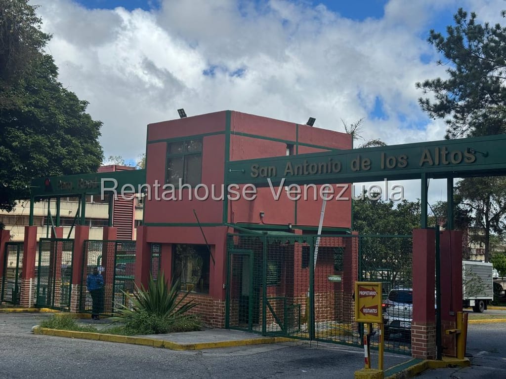 Apartamento en La Rosaleda, San Antonio de Los Altos - 1