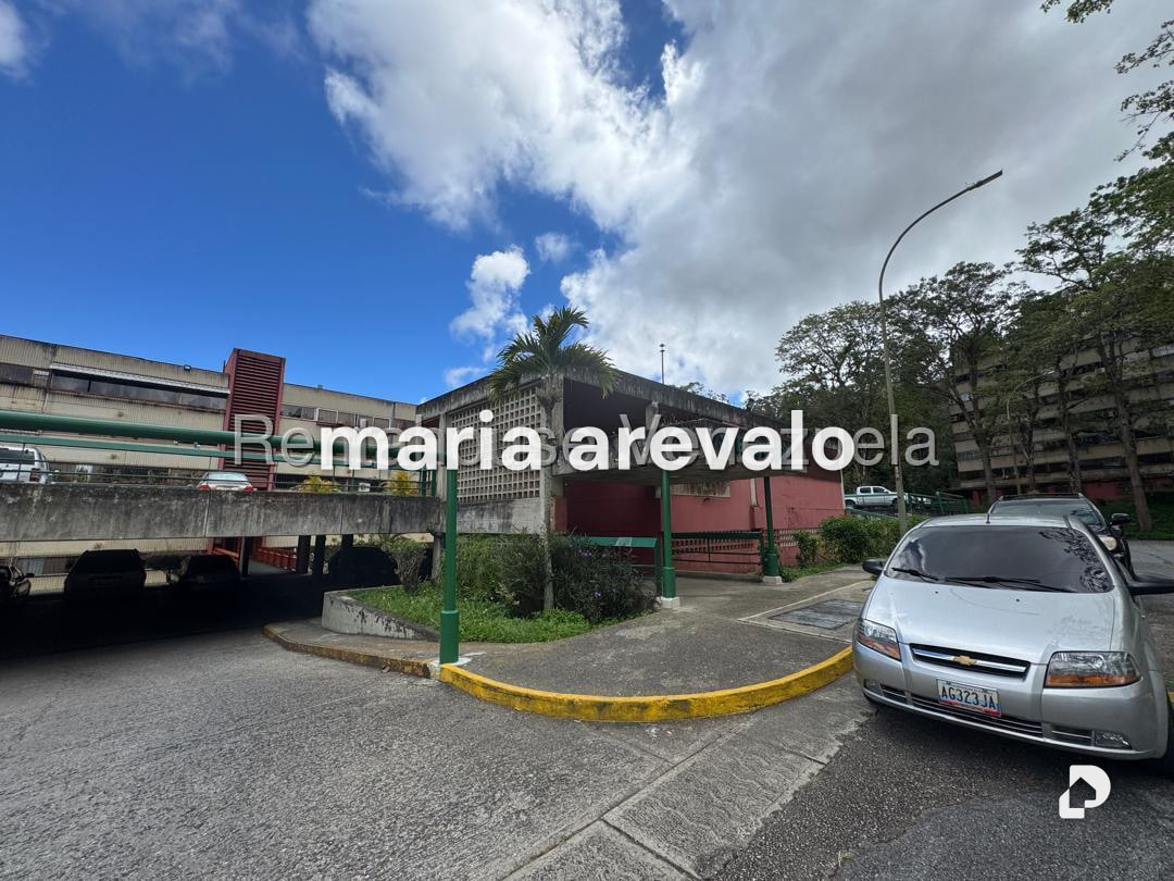 Apartment in La Rosaleda, San Antonio de Los Altos – 23