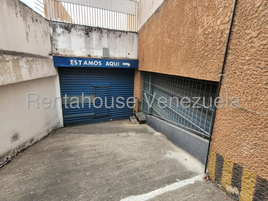 Garaje/Estacionamiento en Guaicaipuro, Caracas - 1