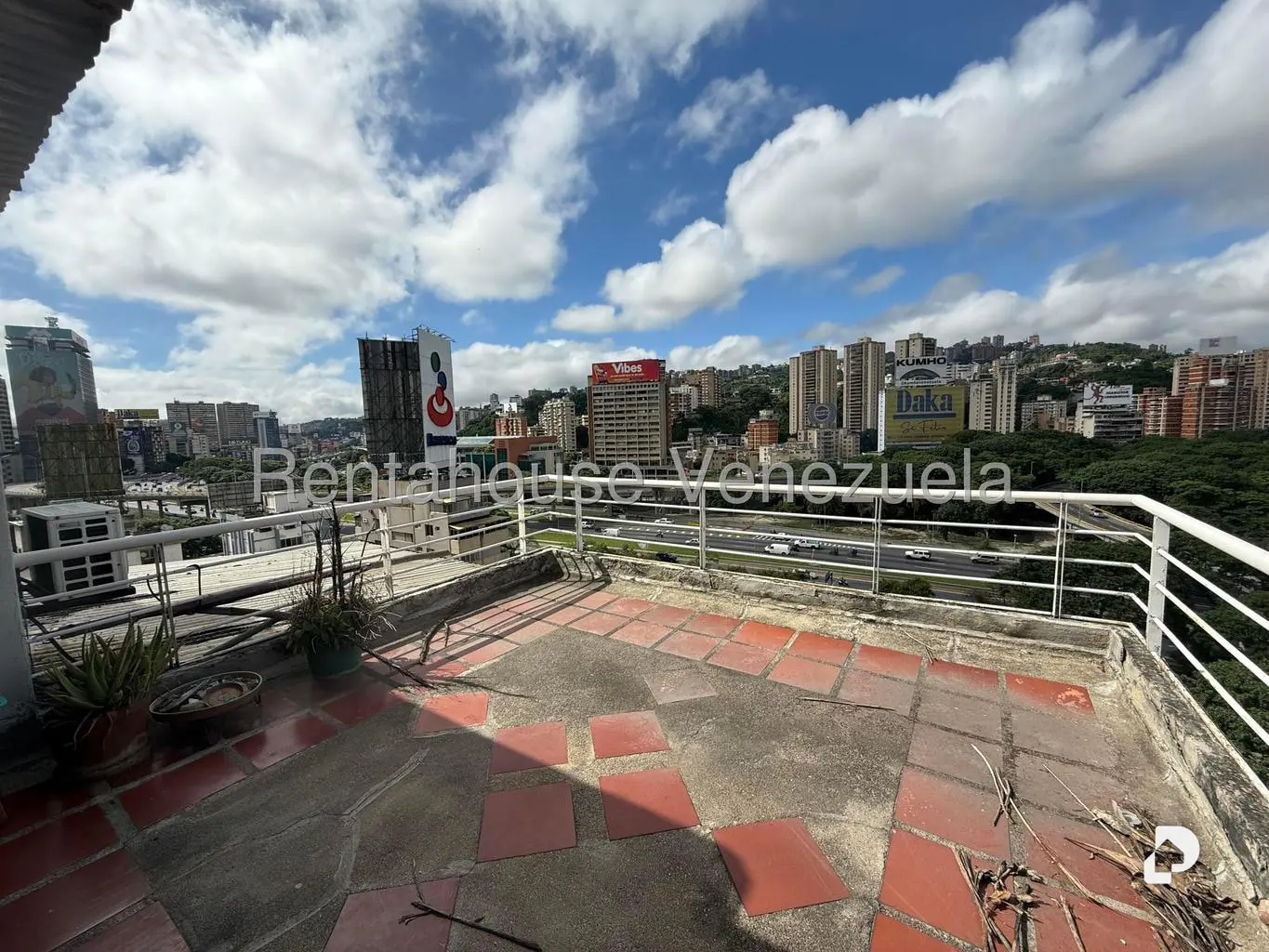Apartamento en La Florida, Caracas – 25
