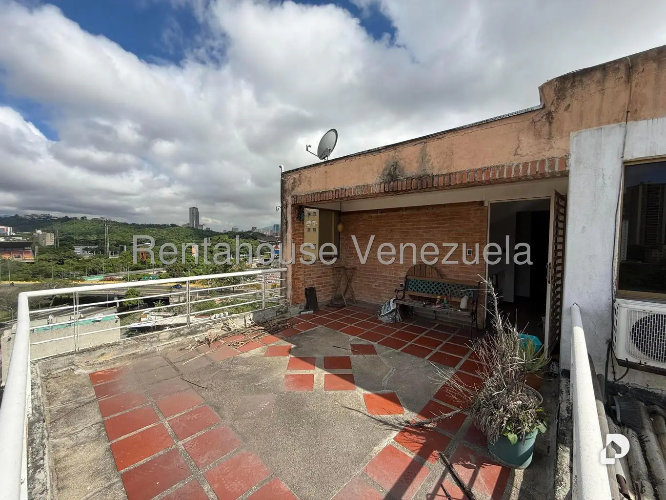 Apartamento en La Florida, Caracas – 22