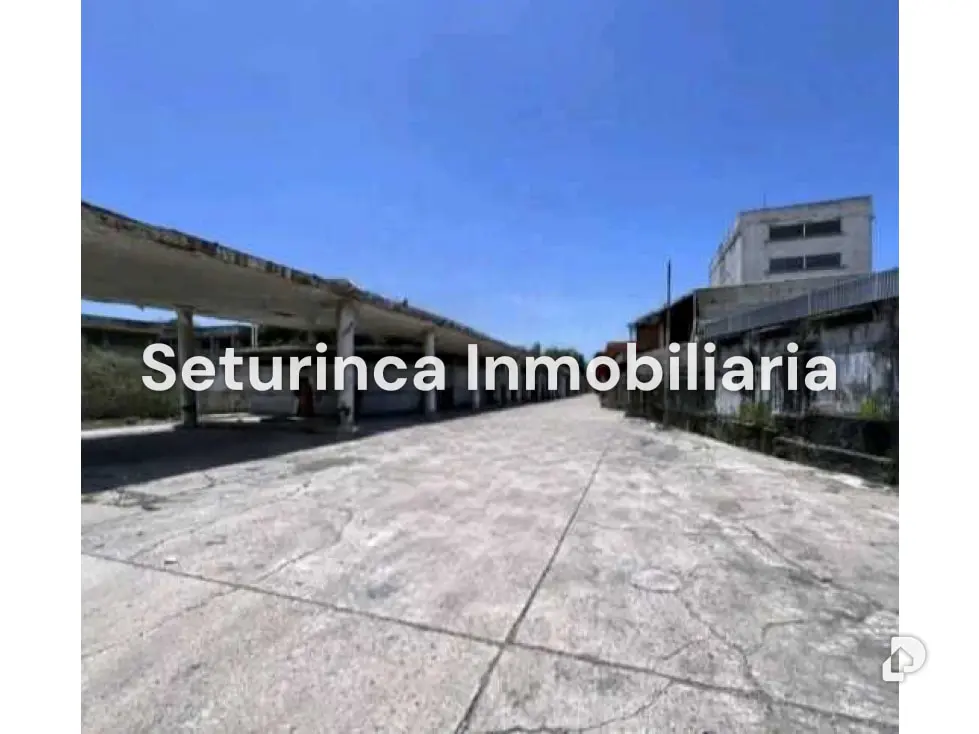 Land in Maiquetía – 1