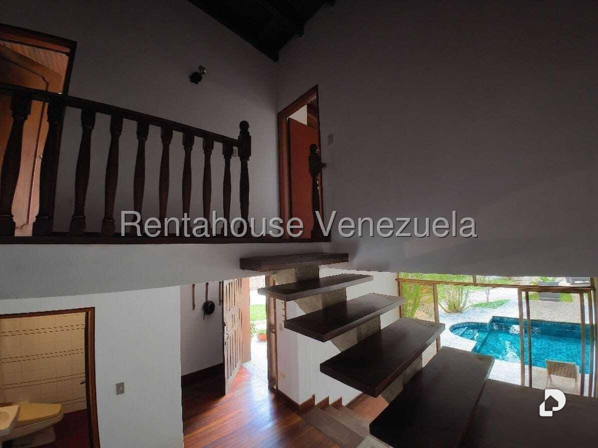 Casa en Oripoto, Caracas – 23