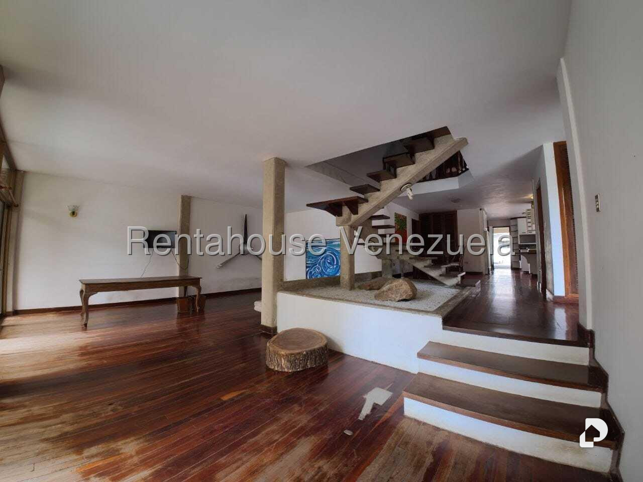 Casa en Oripoto, Caracas – 15