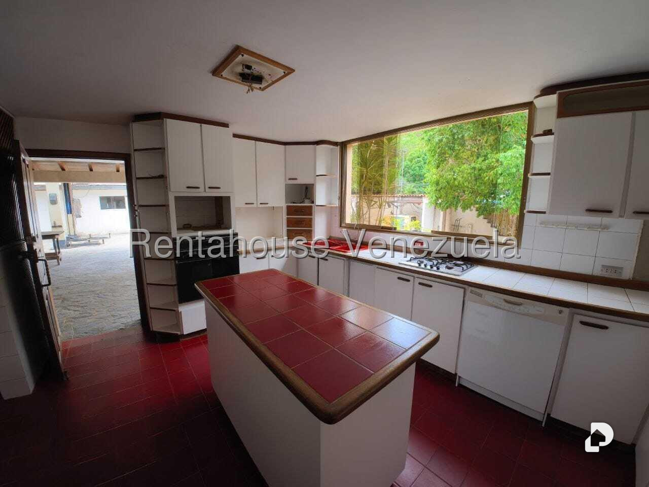 Casa en Oripoto, Caracas – 19