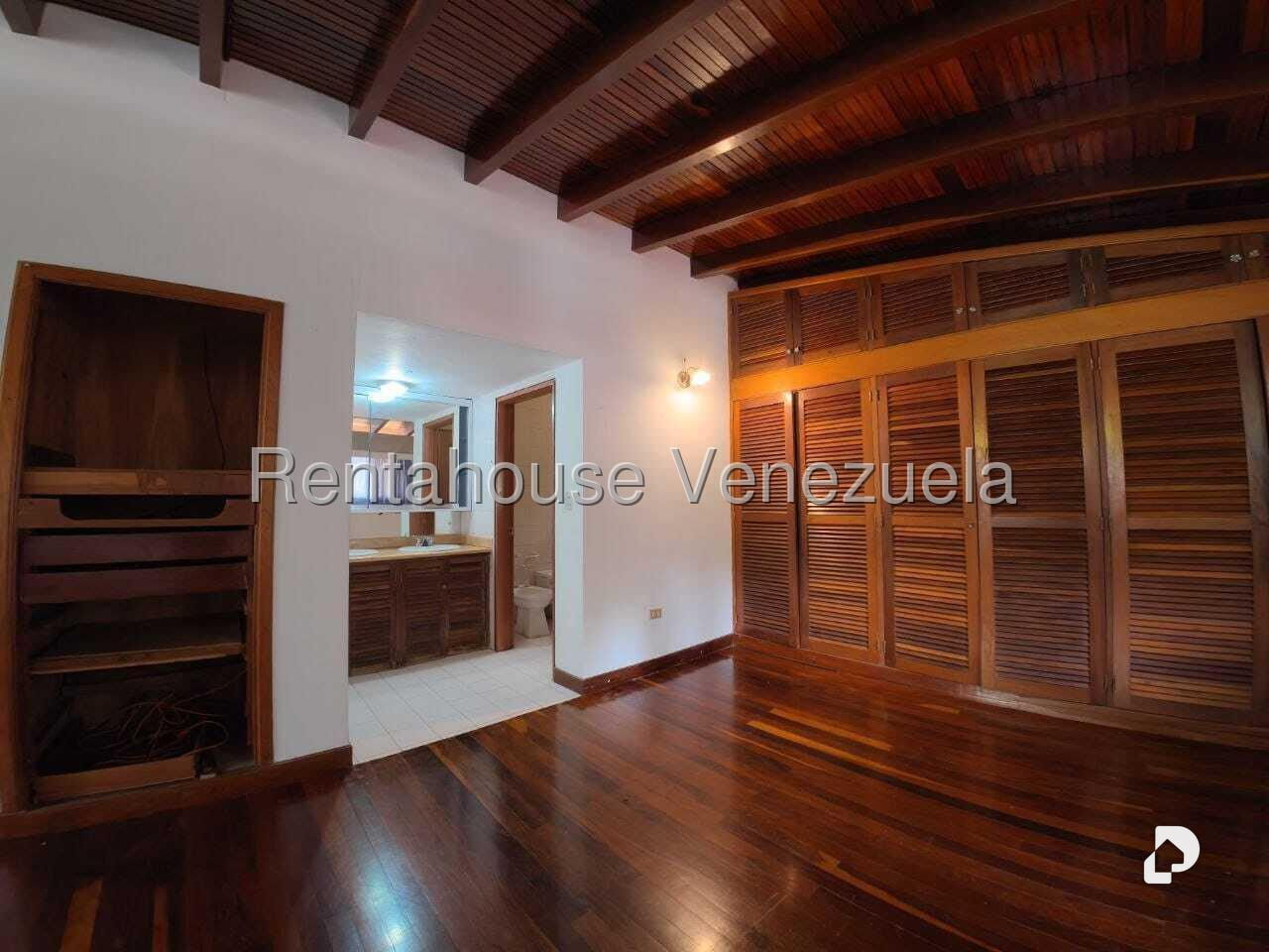 Casa en Oripoto, Caracas – 30
