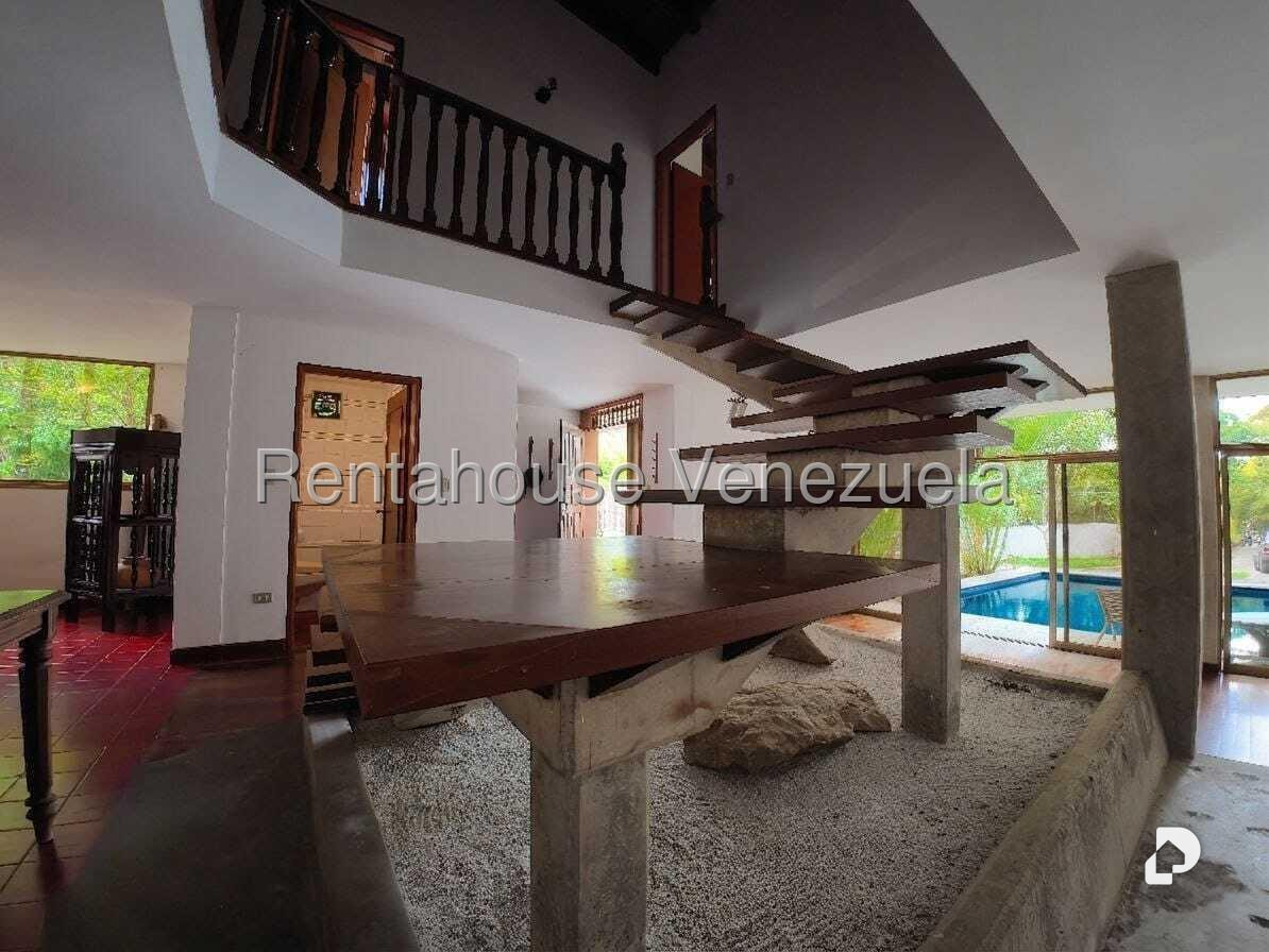Casa en Oripoto, Caracas – 24