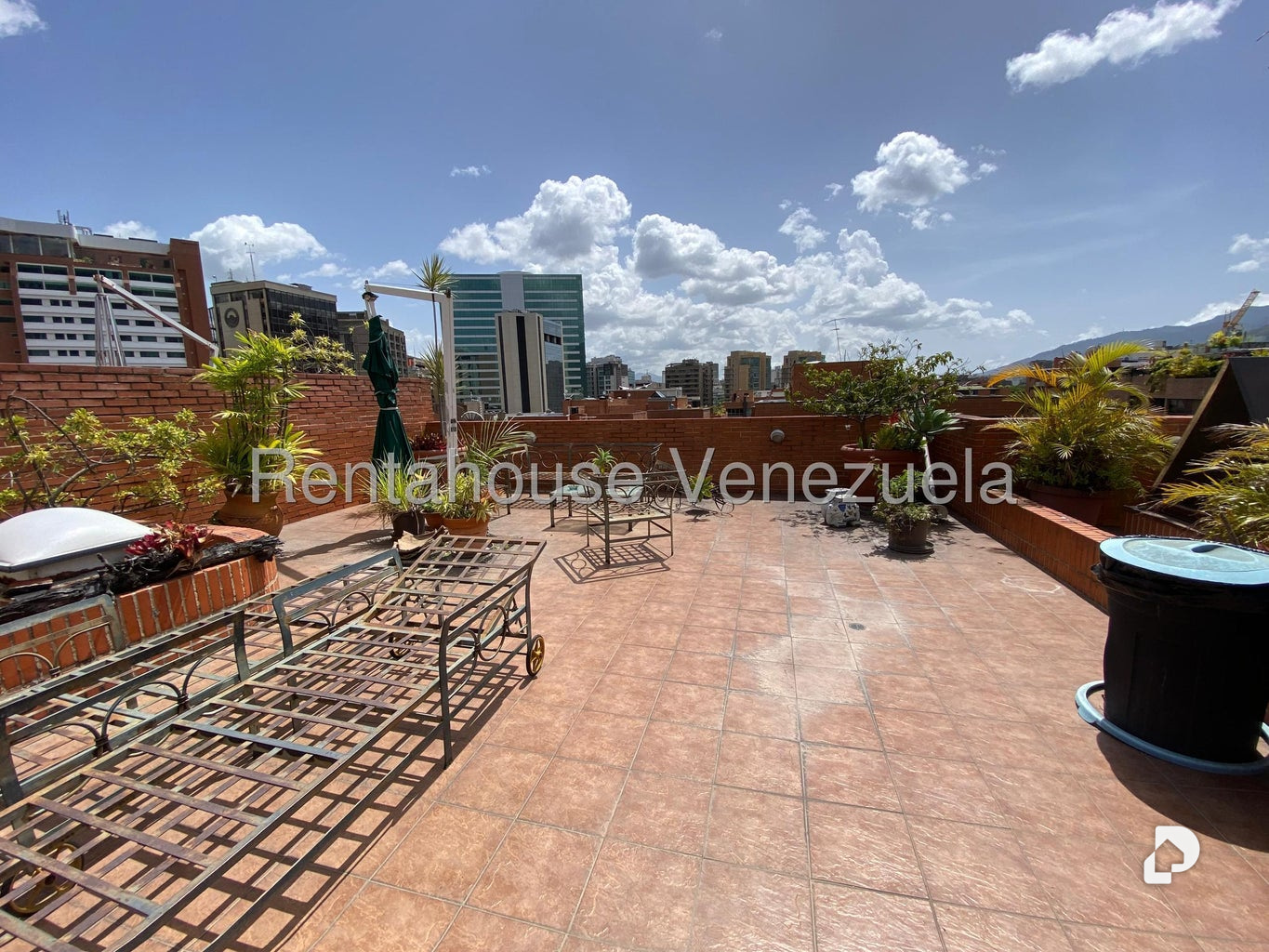 Apartamento en Campo Alegre, Caracas – 28
