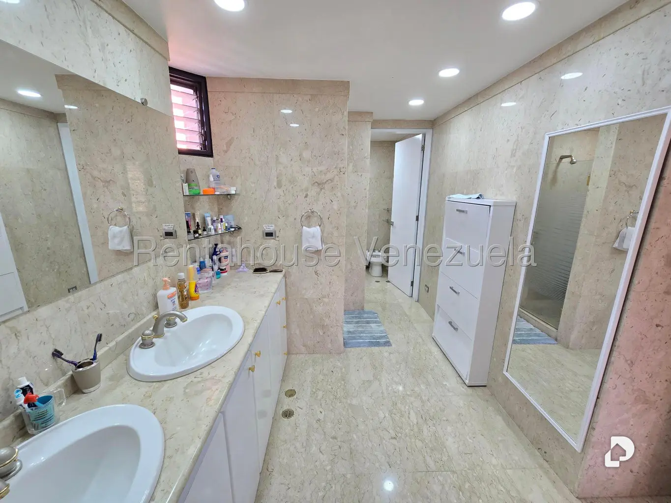 Apartamento en Campo Alegre, Caracas – 17