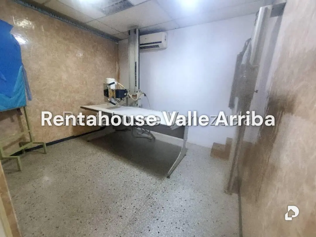 Local comercial en El Marqués, Caracas – 24