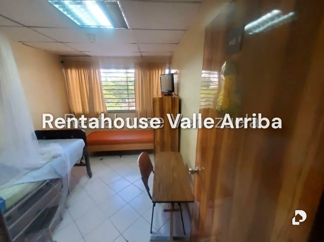 Local comercial en El Marqués, Caracas – 30