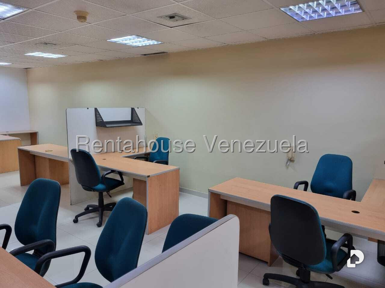 Oficina en Los Palos Grandes, Caracas – 23