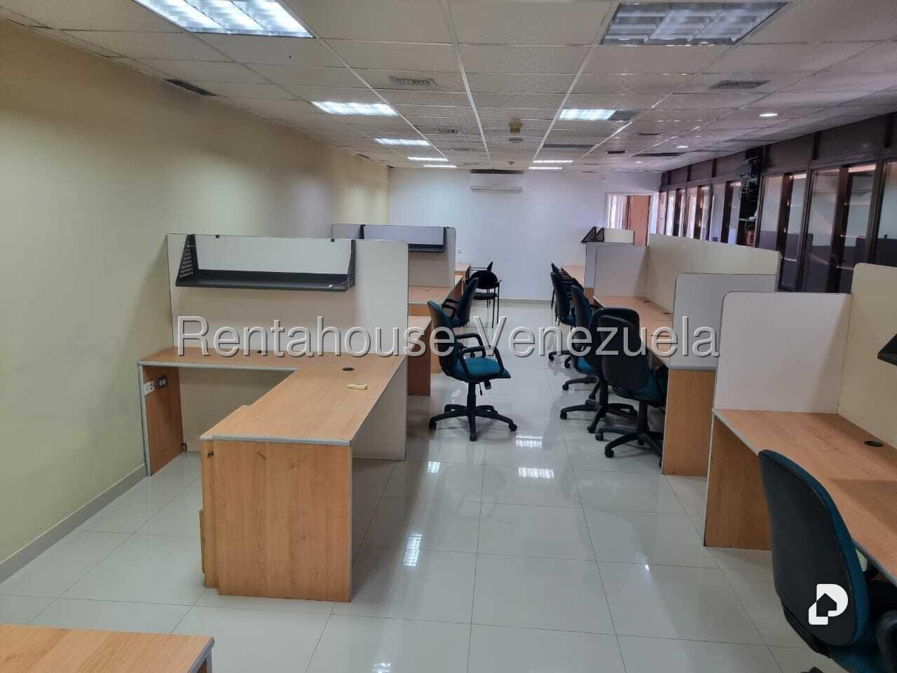 Oficina en Los Palos Grandes, Caracas – 21