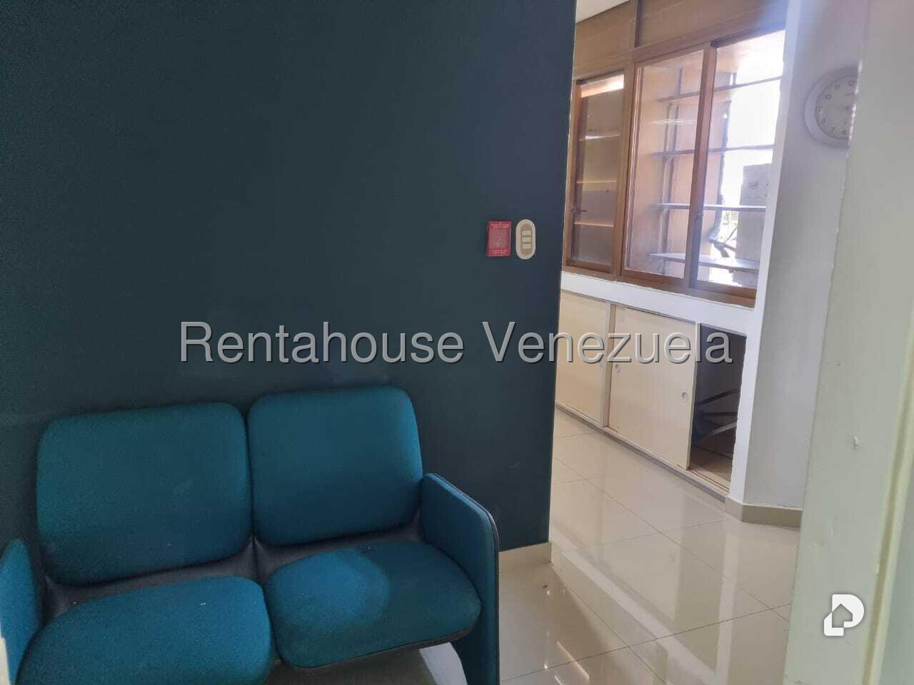 Oficina en Los Palos Grandes, Caracas – 9