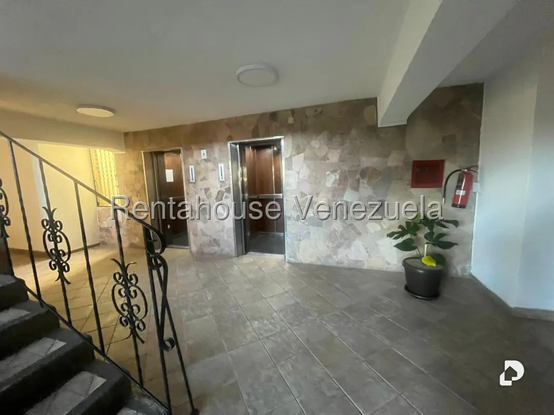 Apartamento en La Bonita, Caracas – 11