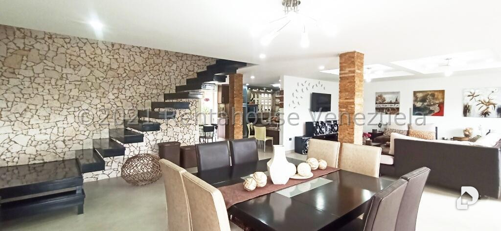 Casa en Oripoto, Caracas – 30