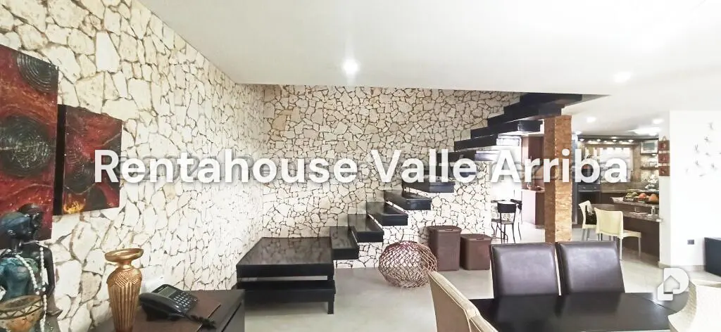 Casa en Oripoto, Caracas – 28