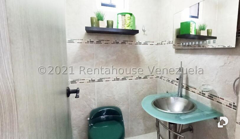 Casa en Oripoto, Caracas – 14