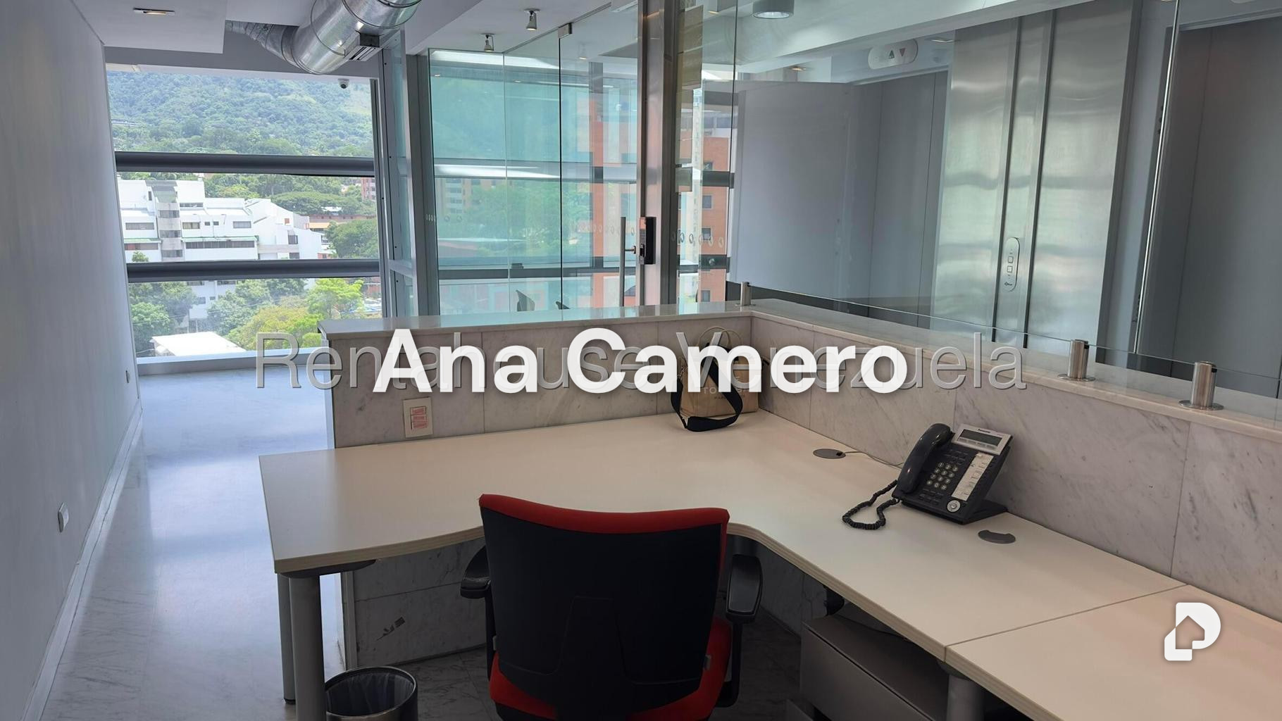 Local comercial en Los Dos Caminos, Caracas – 18