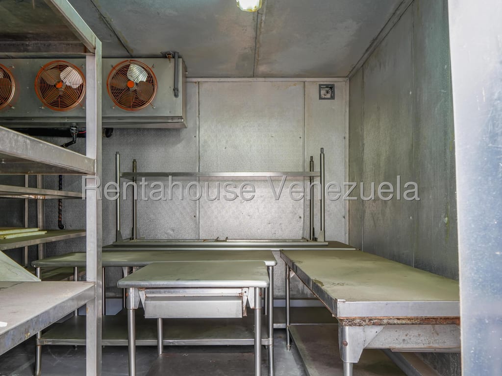 Edificio en Piedra Azul, Caracas