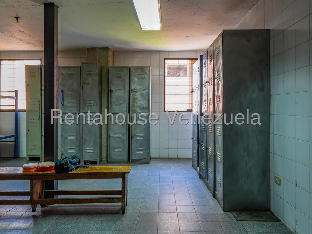 Edificio en Piedra Azul, Caracas