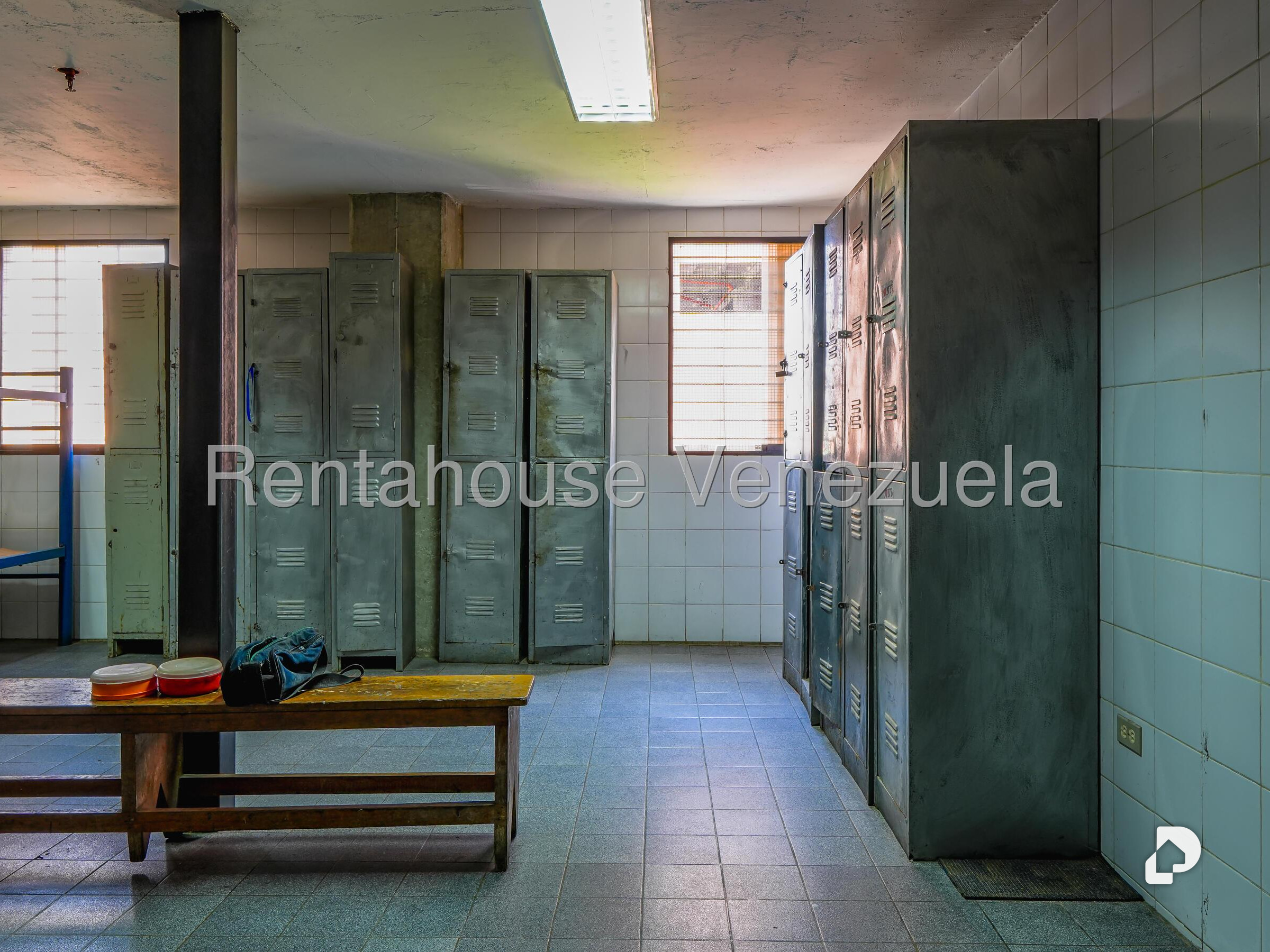 Edificio en Piedra Azul, Caracas – 28