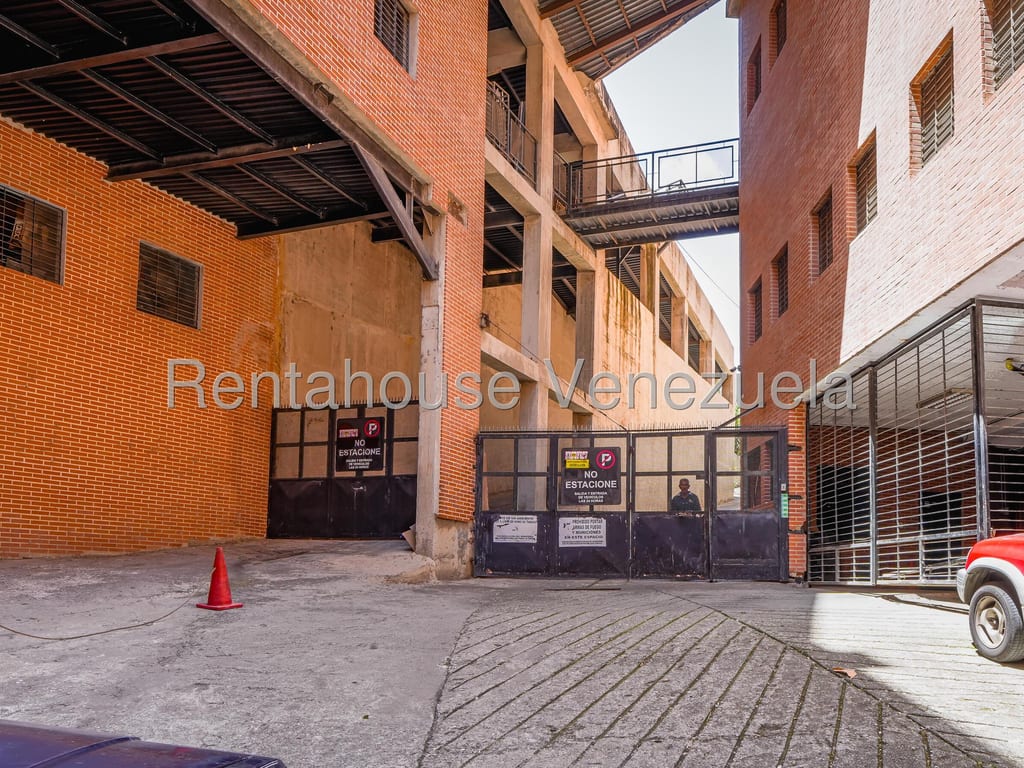 Edificio en Piedra Azul, Caracas