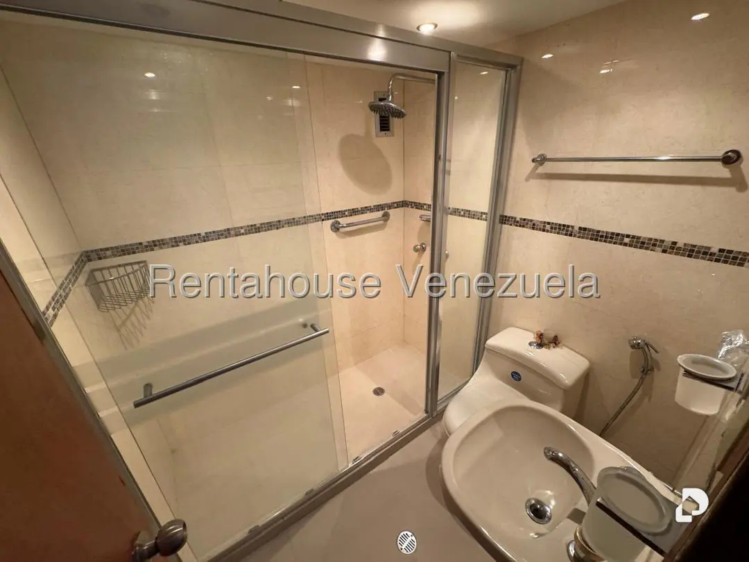 Apartamento en La Rosaleda, San Antonio de Los Altos – 7