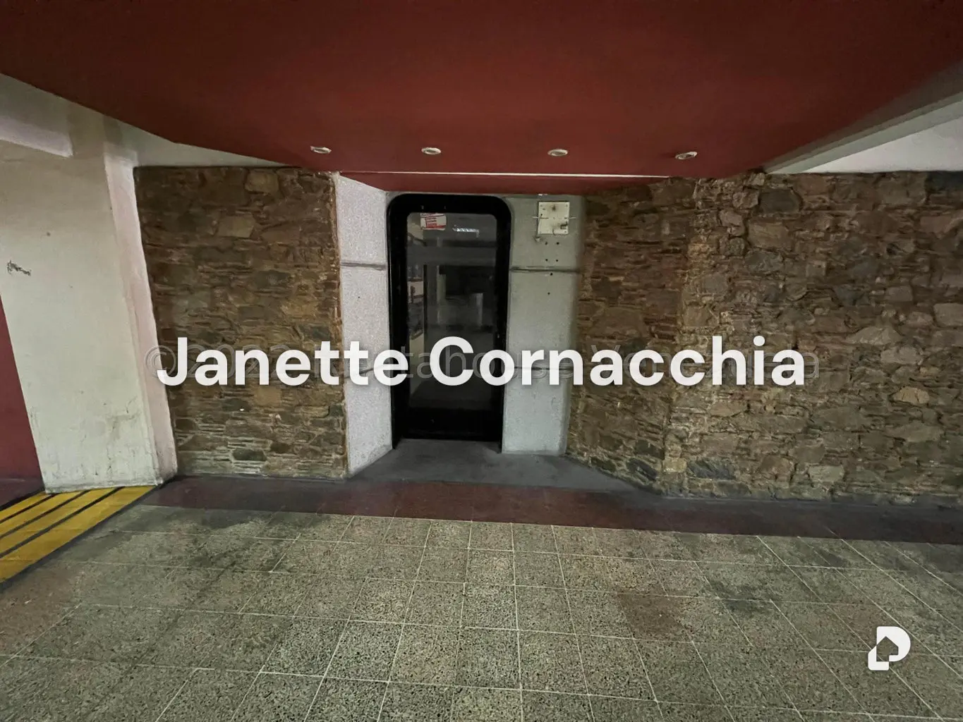 Local comercial en Los Palos Grandes, Caracas – 2