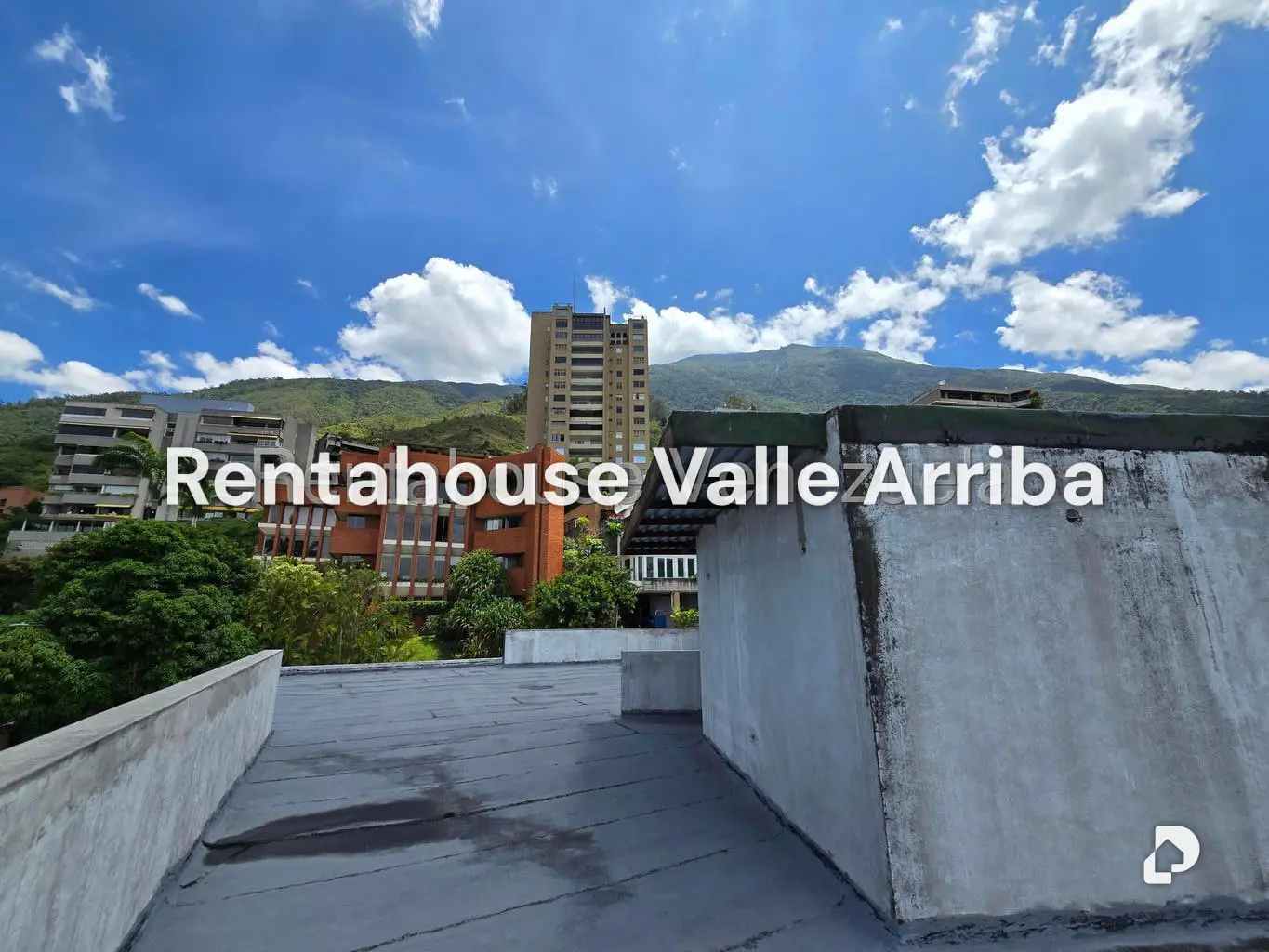 Casa en Altamira, Caracas – 23