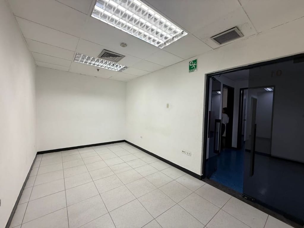 Local comercial en Los Ruices, Caracas - 1