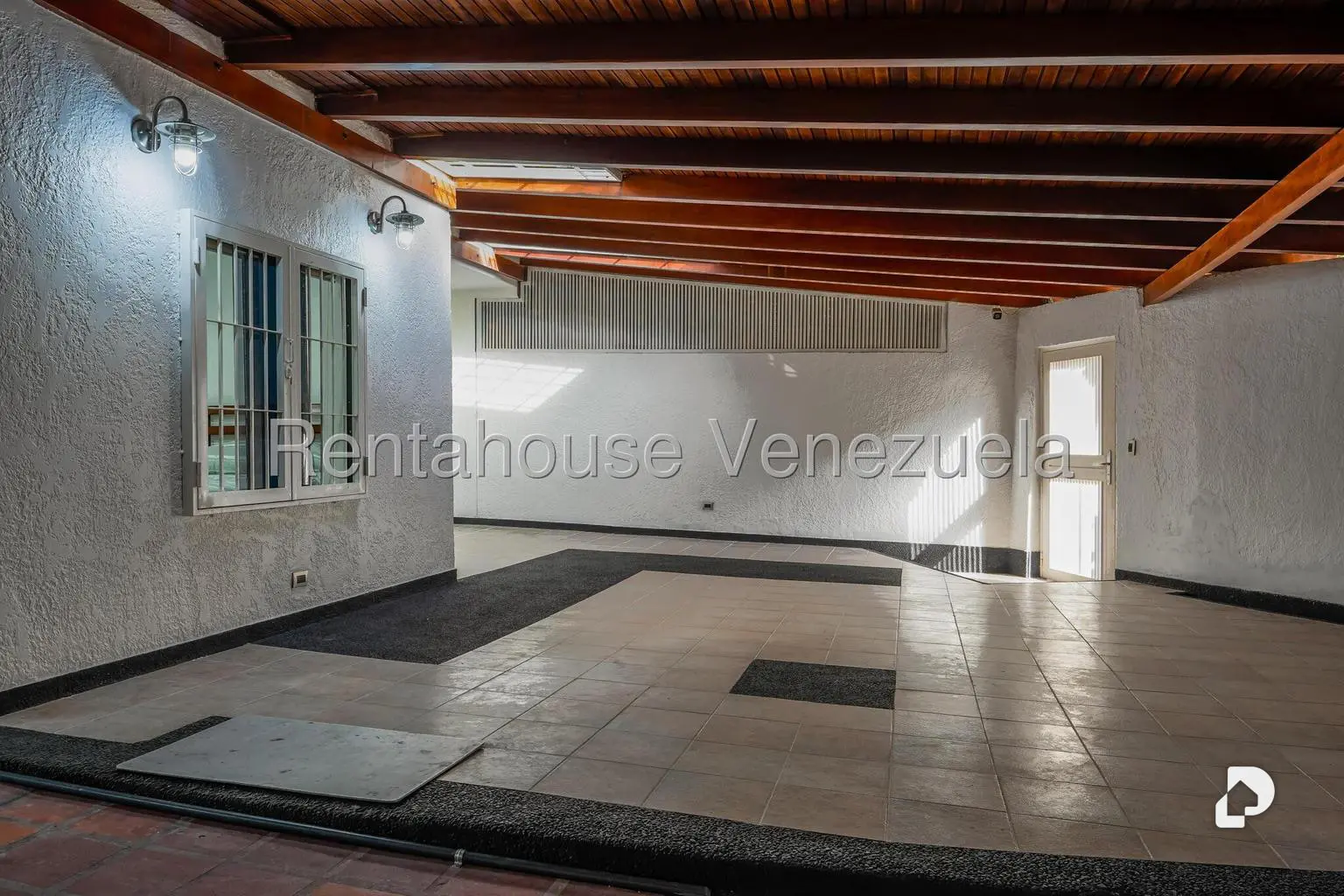 Casa en Alto Prado, Caracas – 15