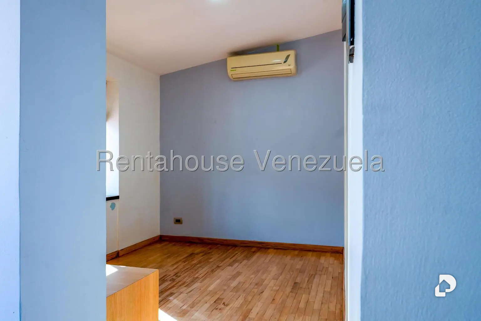 Casa en Alto Prado, Caracas – 30
