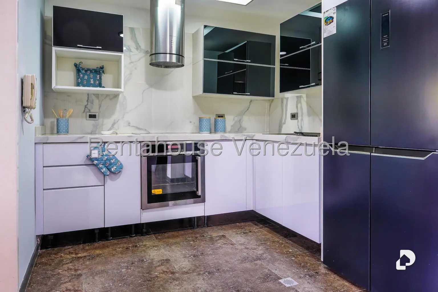 Casa en Alto Prado, Caracas – 20
