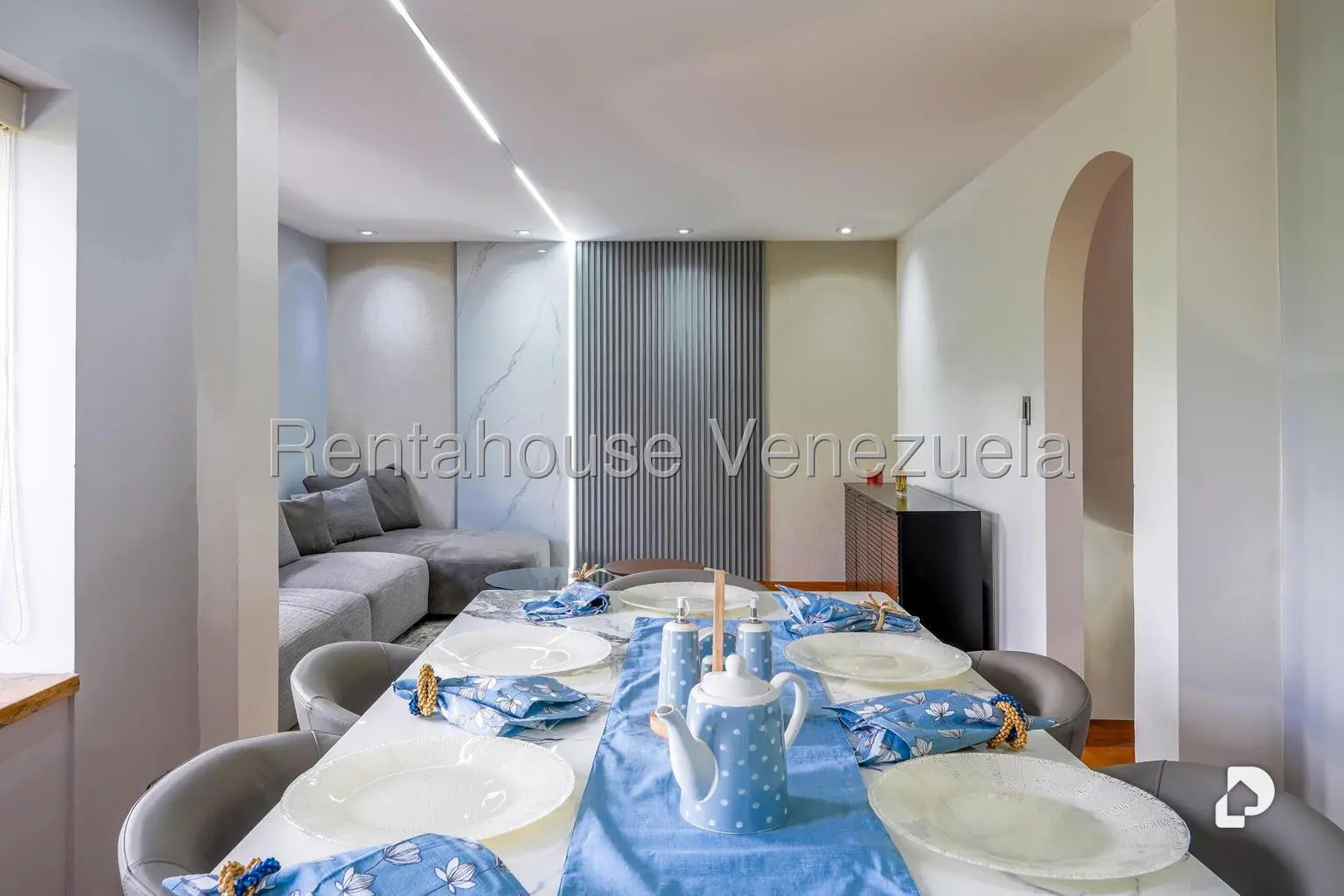 Casa en Alto Prado, Caracas – 17