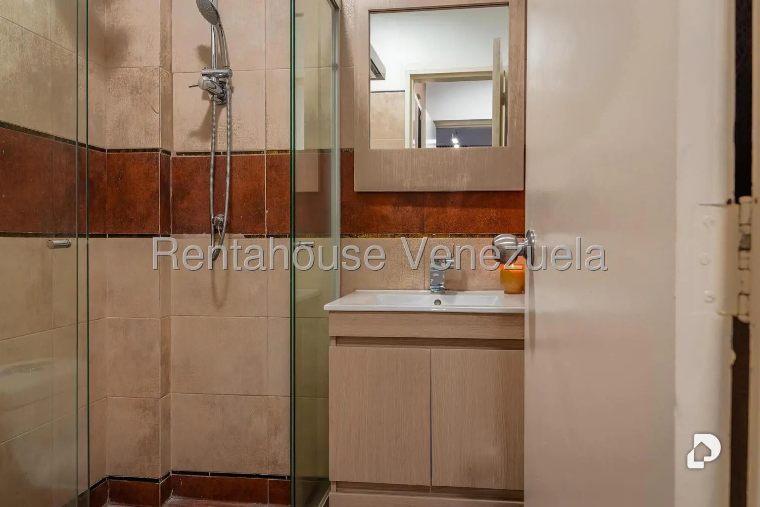 Casa en Alto Prado, Caracas – 31