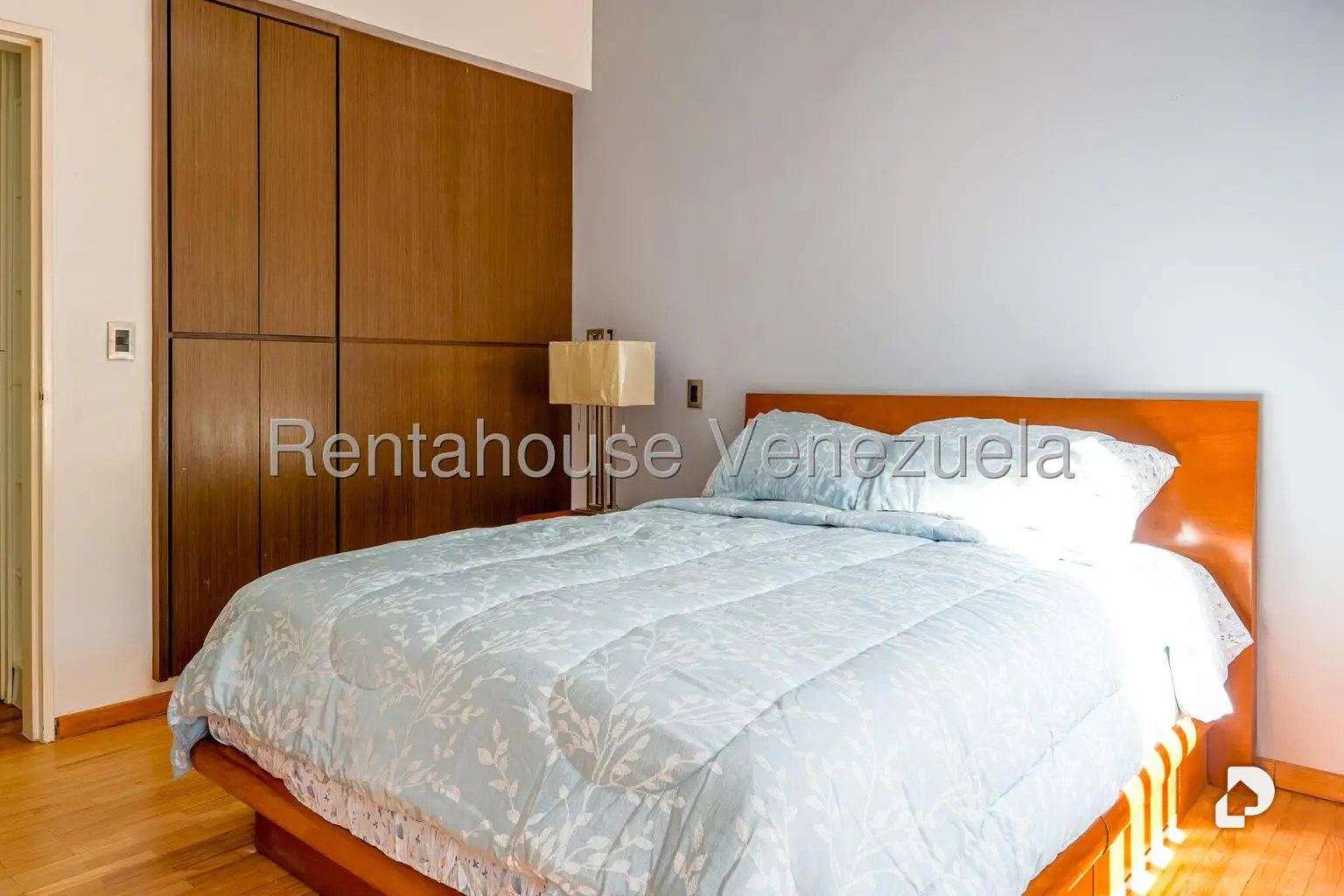 Casa en Alto Prado, Caracas – 11