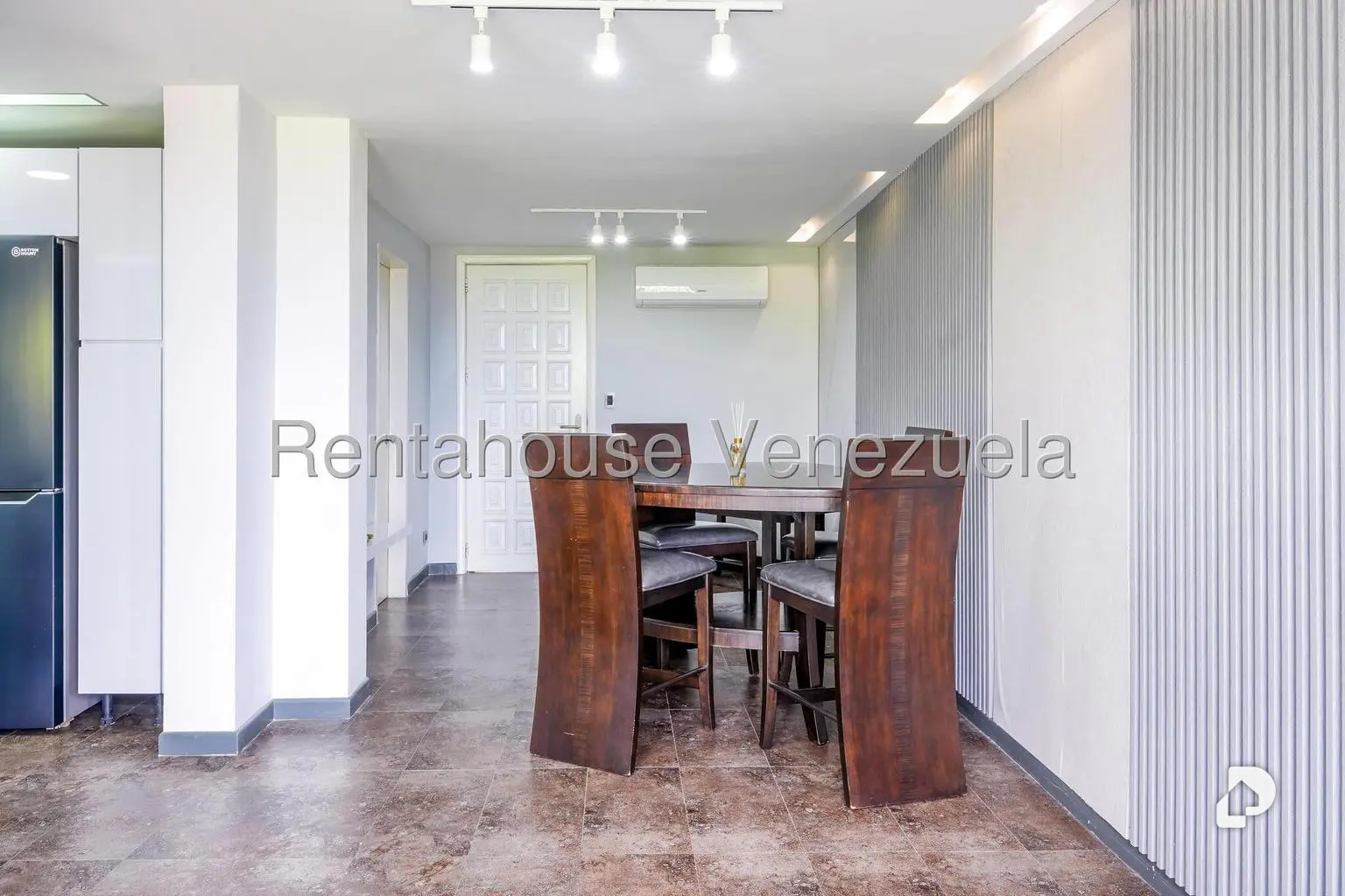 Casa en Alto Prado, Caracas – 21