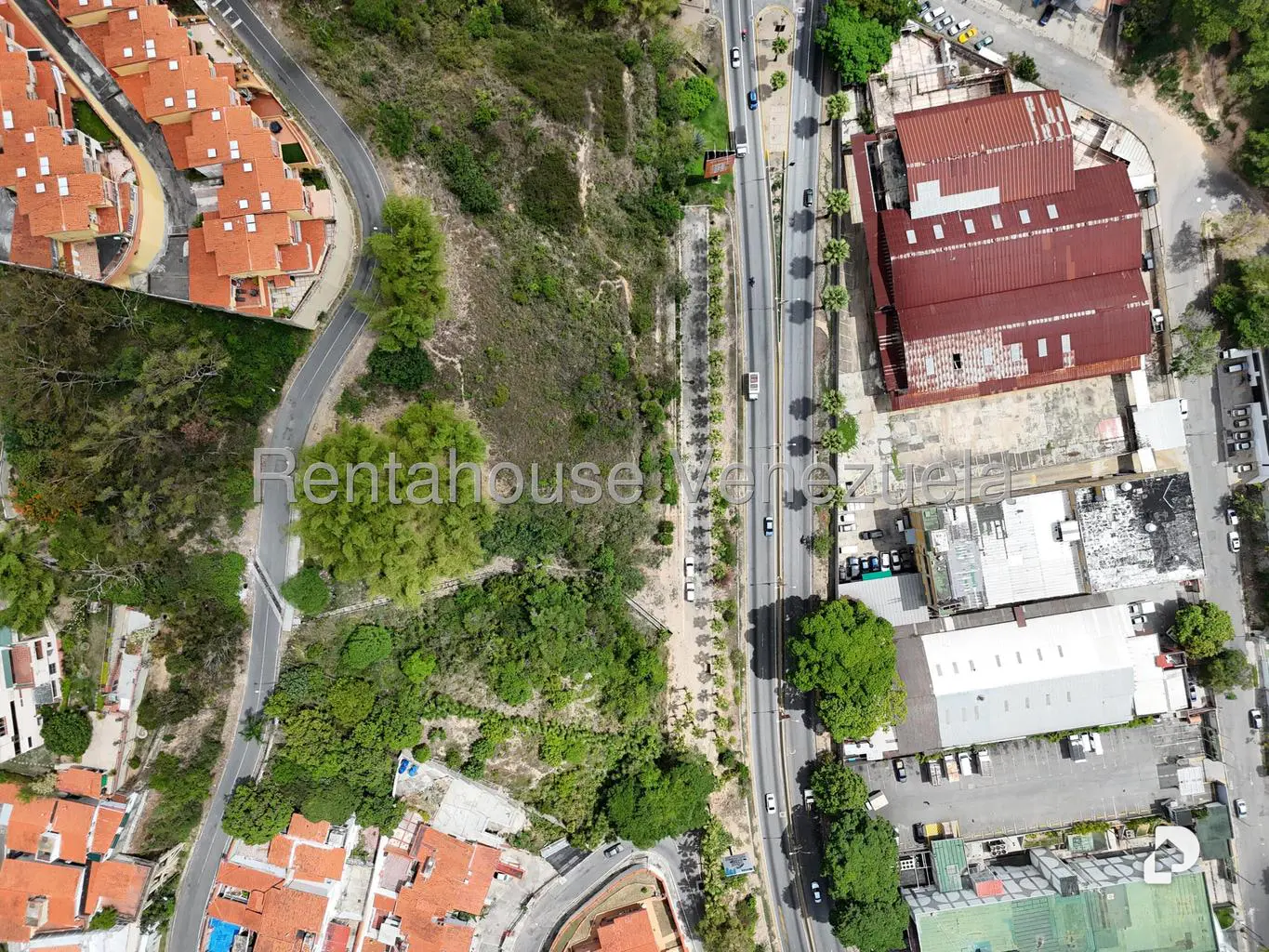 Terreno en La Trinidad, Caracas – 2