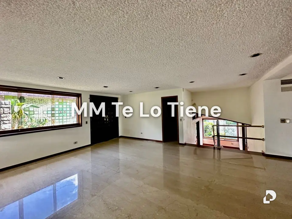 Casa en Cerro Verde, Caracas – 12
